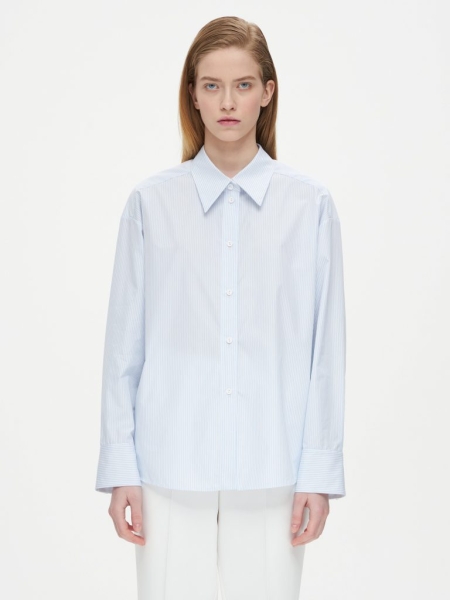 Как носить рубашку этим летом: 5 образов, которые стоит повторить