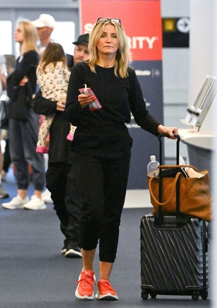 Кэмерон Диаз и Бенжи Мэдден с дочерью отправились в семейное путешествие