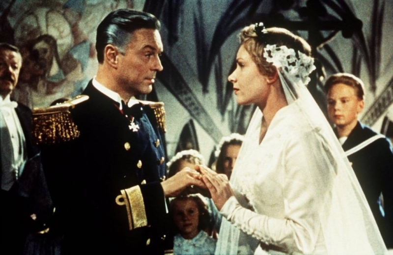 Какие новогодние фильмы смотрят в разных странах