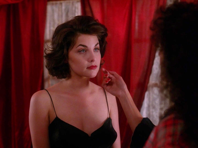 Одежда – не то, чем кажется. Как Дэвид Линч превращает героев своих фильмов в настоящих икон стиля?