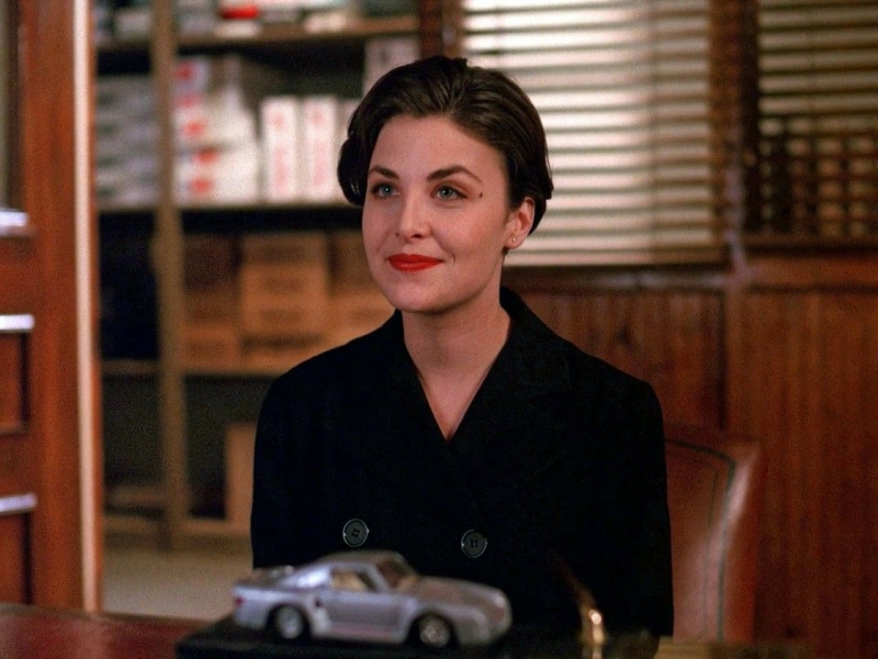 Одежда – не то, чем кажется. Как Дэвид Линч превращает героев своих фильмов в настоящих икон стиля?