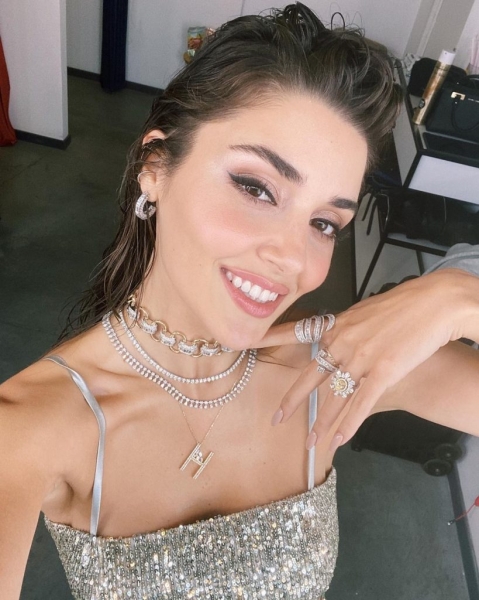 Великолепнее всех: Самые красивые актрисы турецких сериалов