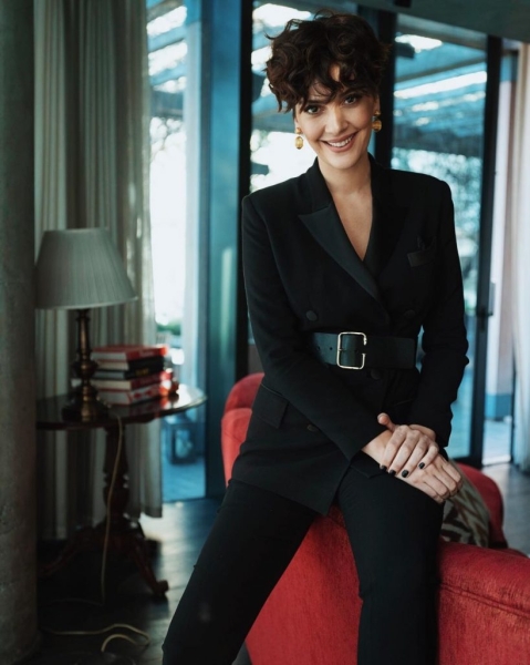 Великолепнее всех: Самые красивые актрисы турецких сериалов