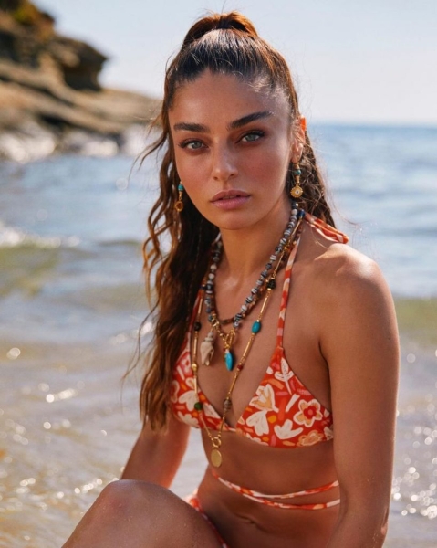 Великолепнее всех: Самые красивые актрисы турецких сериалов