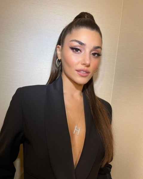 Великолепнее всех: Самые красивые актрисы турецких сериалов