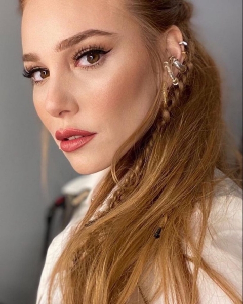 Великолепнее всех: Самые красивые актрисы турецких сериалов