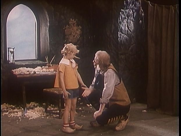 Рузиль Минекаев сыграет Арлекино в новом «Буратино»